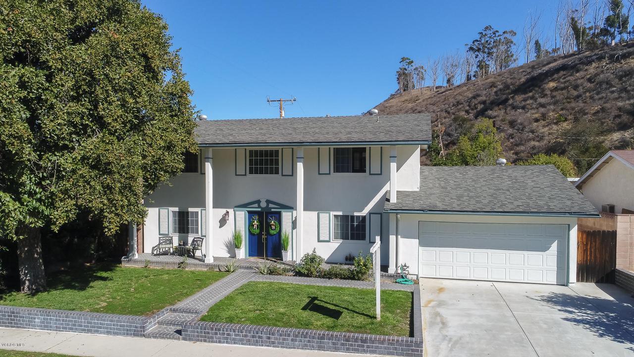 646 Comet Avenue - Photo 1