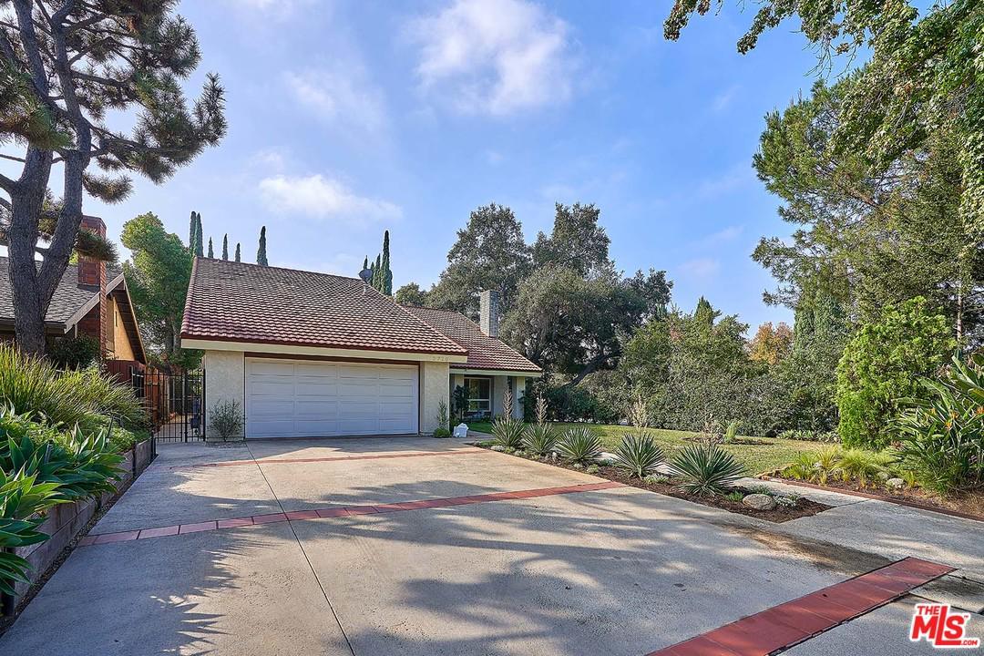 2710 Diana Street - Photo 1