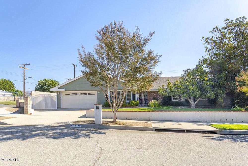 3192 Divernon Avenue - Photo 1