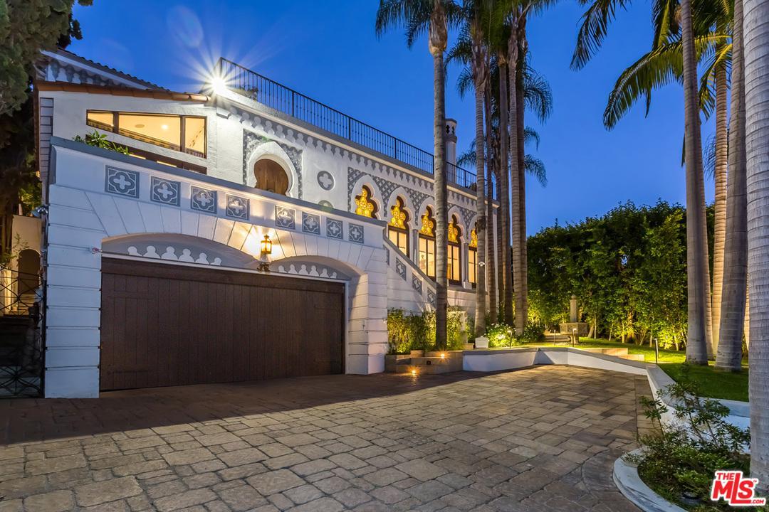 8003 Hollywood Boulevard - Photo 1