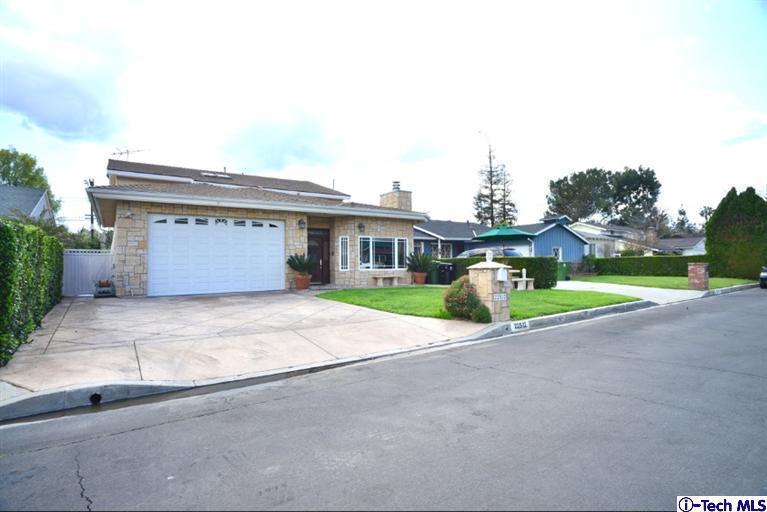 22512 Berdon Street - Photo 1