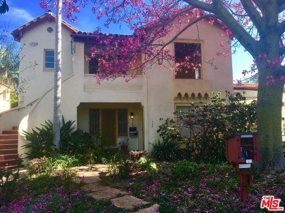 922 La Jolla Avenue - Photo 1