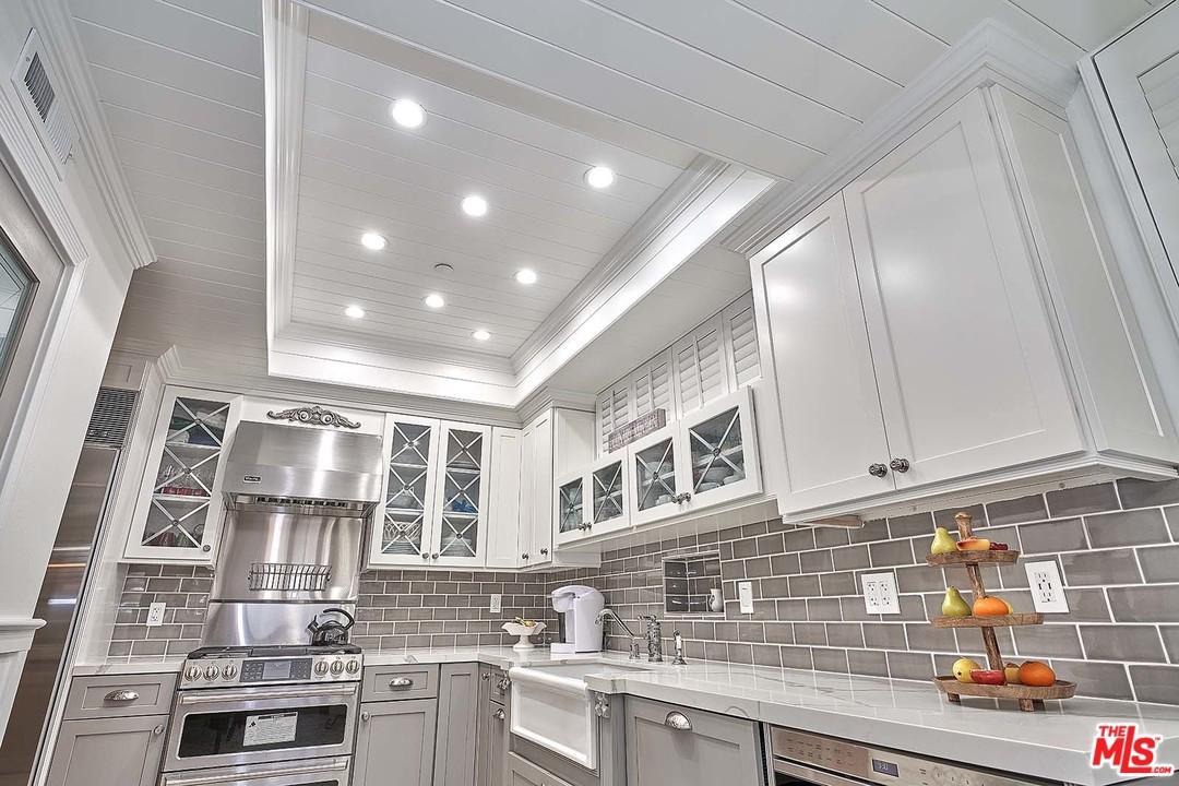 125 Gale Drive - Photo 1
