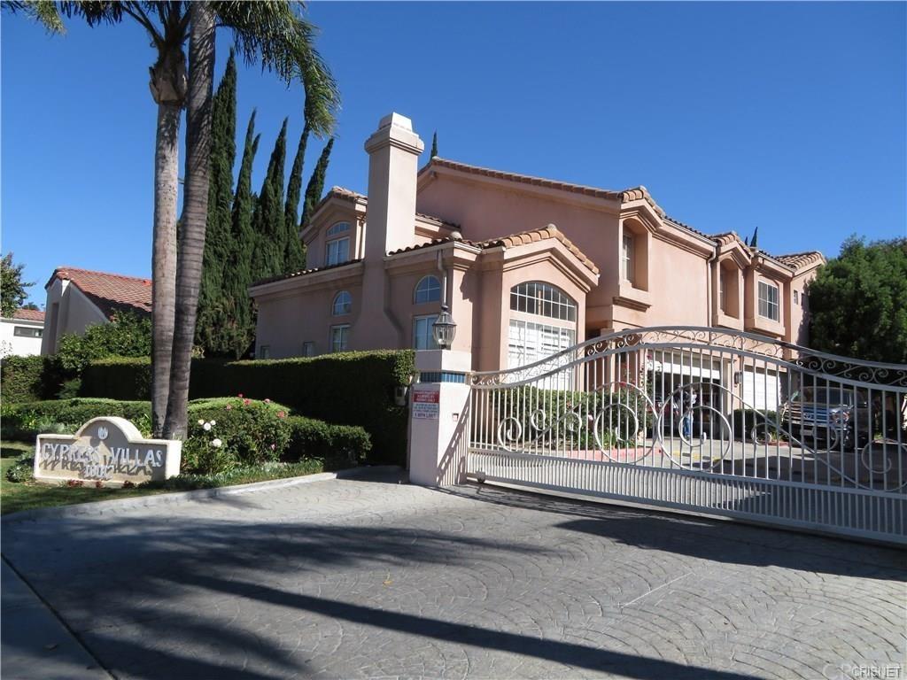10012 Reseda Boulevard - Photo 1