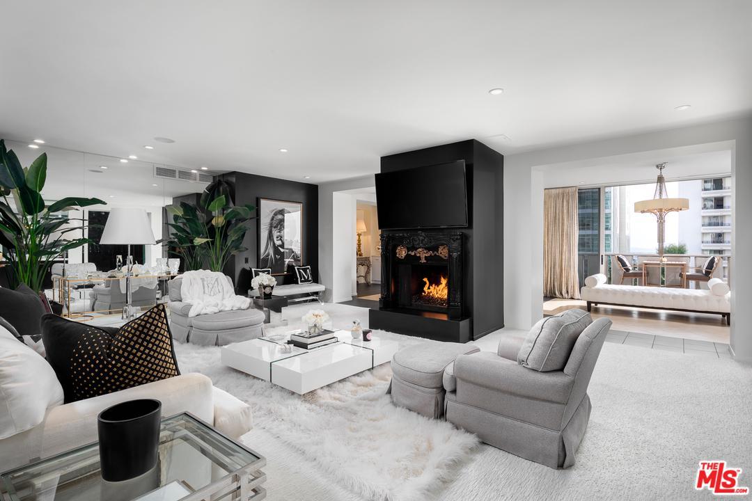10375 Wilshire - Photo 1