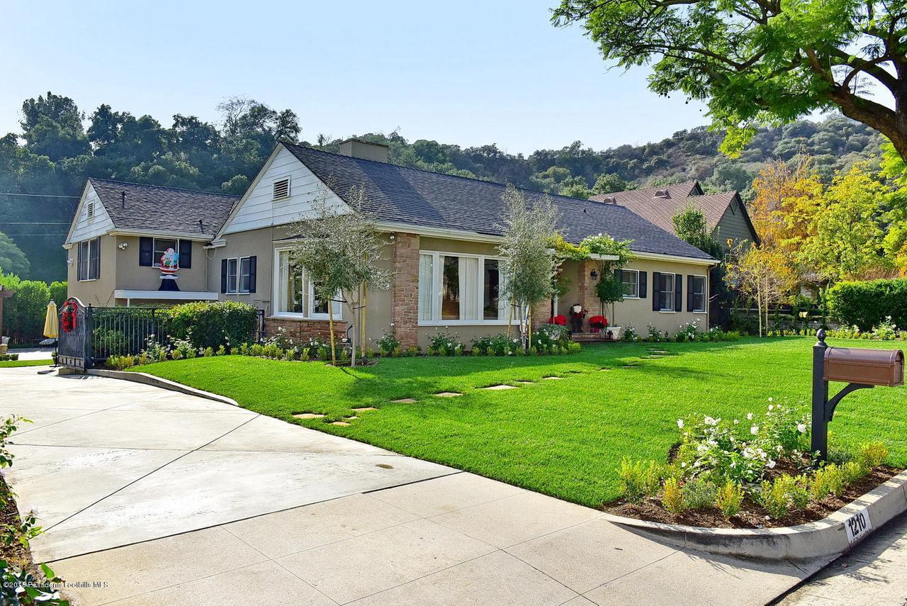 1210 Charles Street - Photo 1