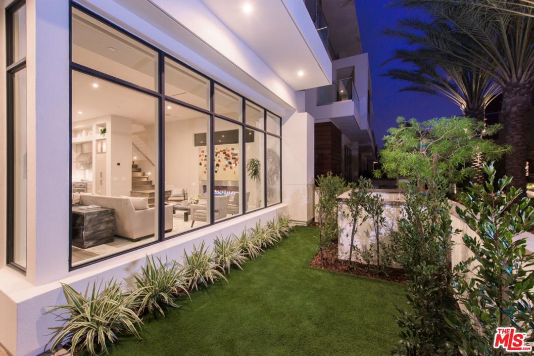 5922 Firefly Place - Photo 1
