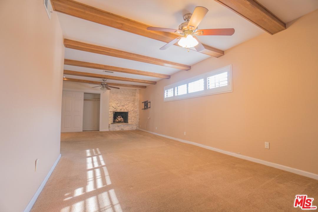 5332 Hackett Avenue - Photo 1