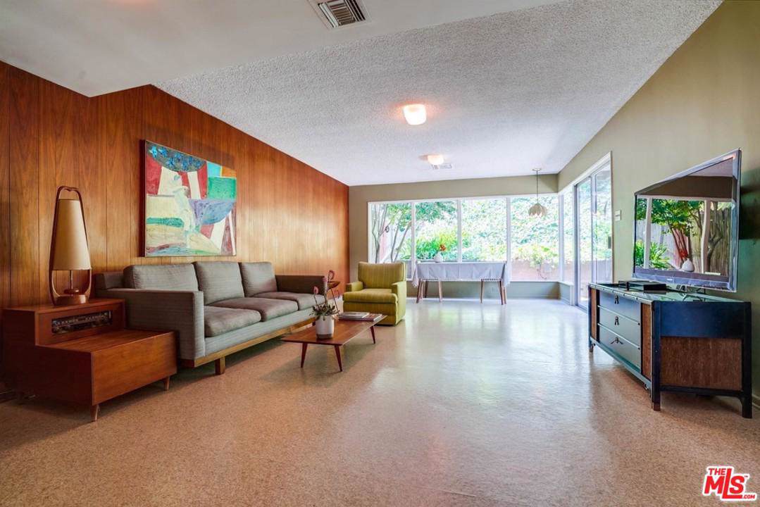 3018 Castle Street - Photo 1