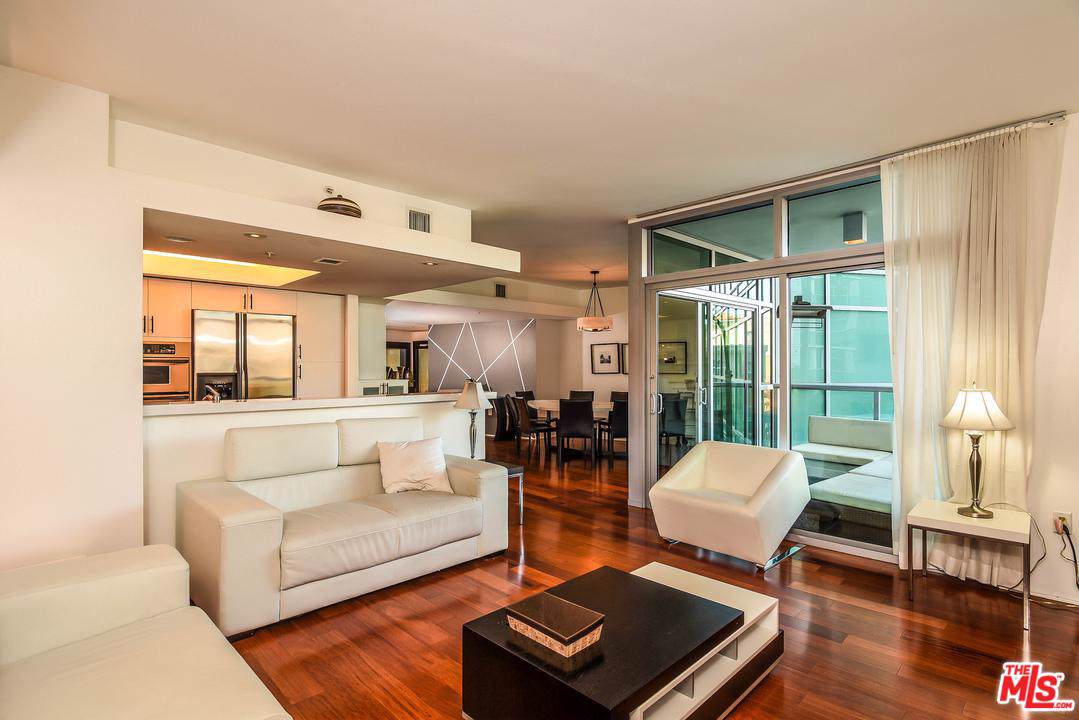 13700 Marina Pointe Drive - Photo 1