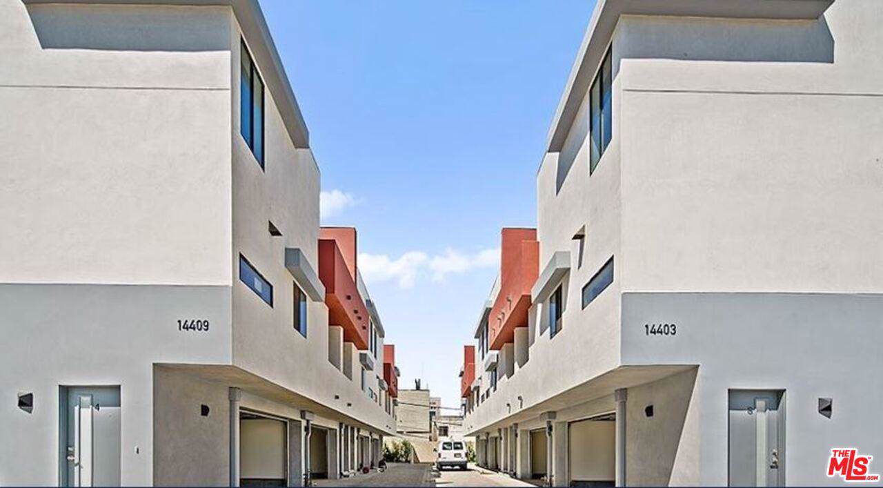 14403 Tiara Street - Photo 1