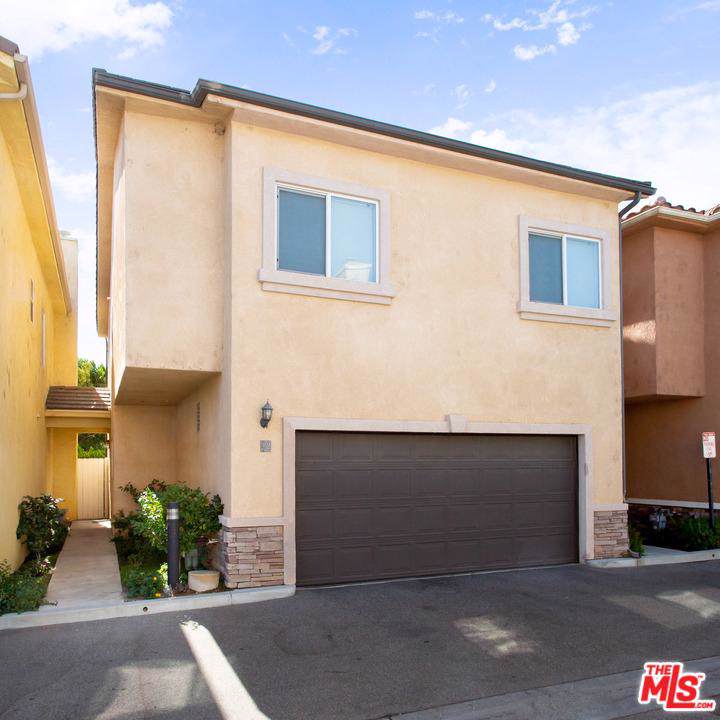 20300 Vanowen Street - Photo 1