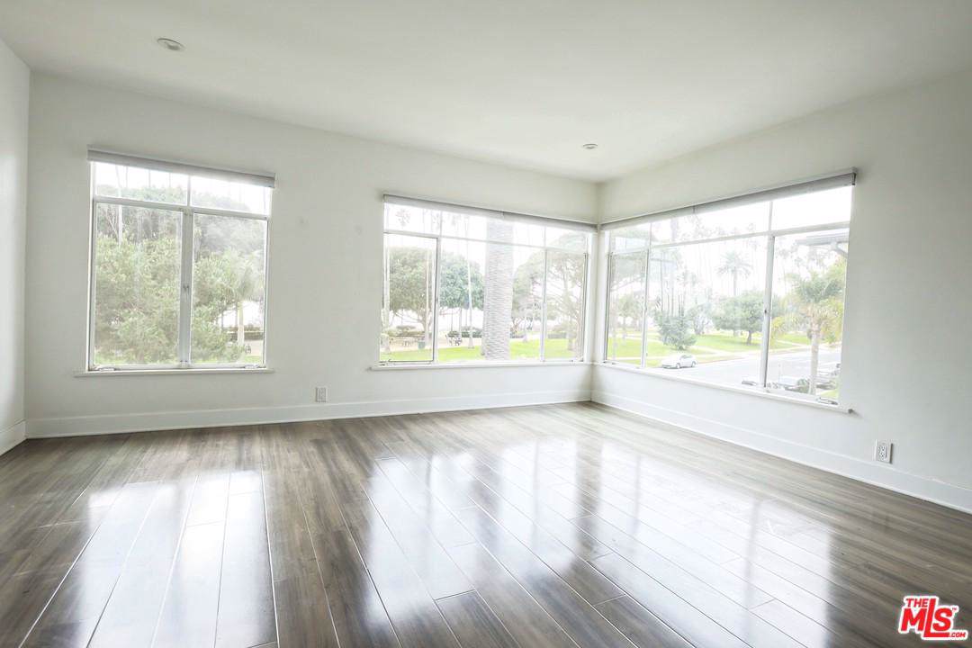617 Ocean Avenue - Photo 1