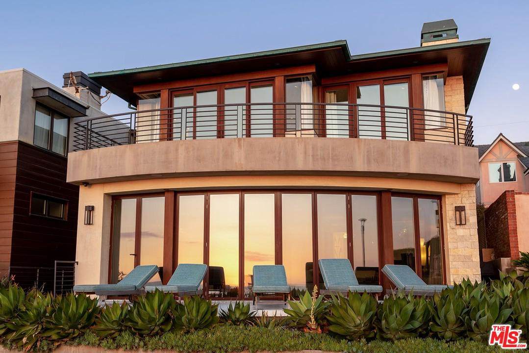 3001 The Strand - Photo 1