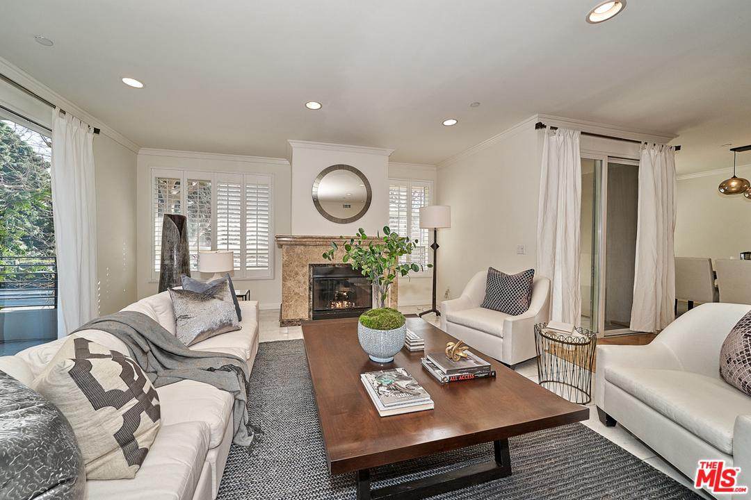 4925 Wilshire - Photo 1