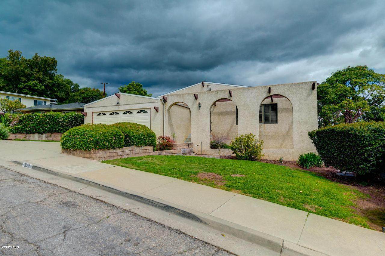633 9TH Street - Photo 1