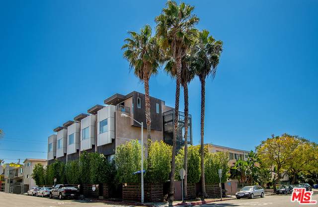 950 Orange Grove Ave - Photo 1