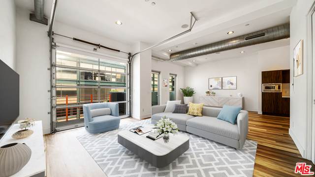 212 Marine St - Photo 1