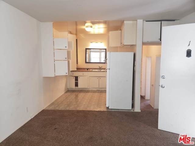 1834 Sawtelle - Photo 1