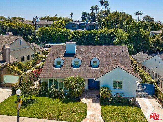 2208 Beverly Dr - Photo 1