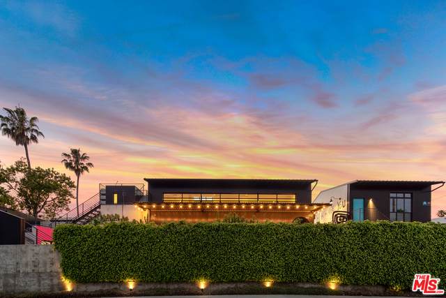 813 Palms Blvd - Photo 1