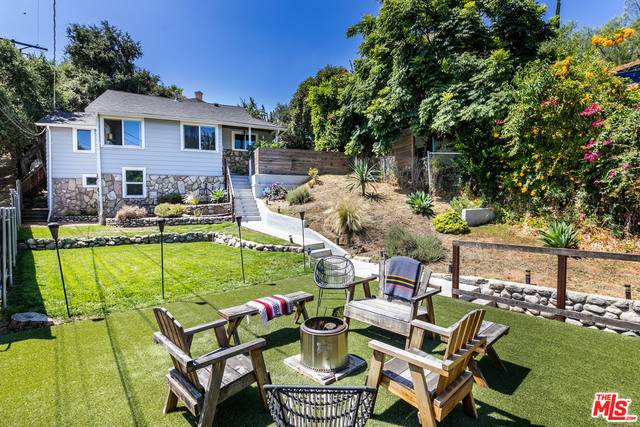 5810 Burwood Ave - Photo 1