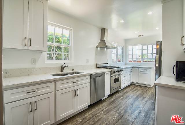 8319 Altavan Ave - Photo 1