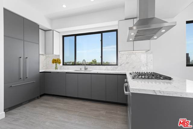 1444 11TH St - Photo 1