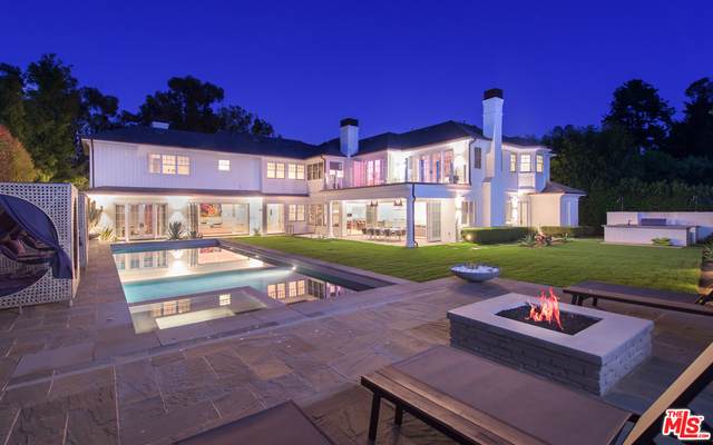 687 Amalfi Dr - Photo 1