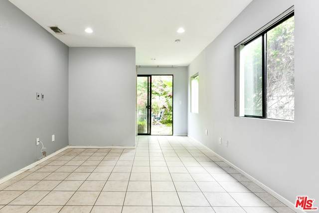26 Ozone Ave - Photo 1