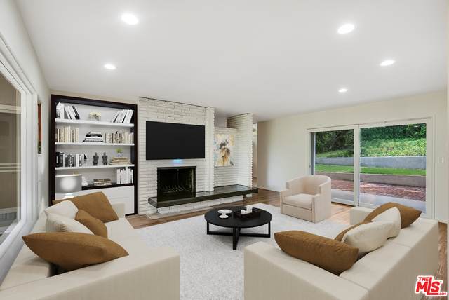 1010 Centinela Ave - Photo 1