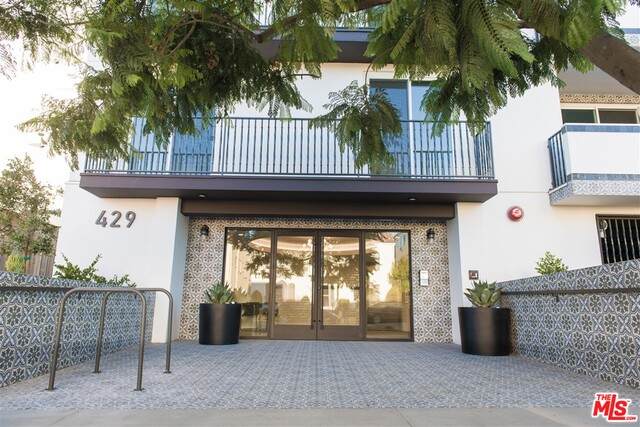 429 Hayworth Ave - Photo 1