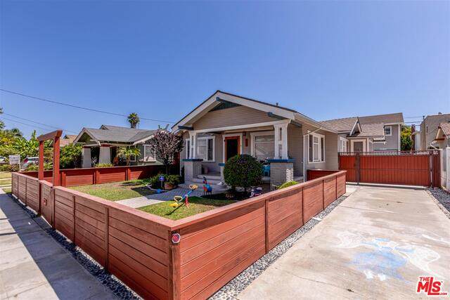 368 Newport Ave - Photo 1