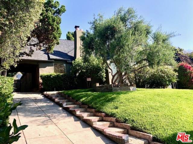8557 West Knoll Dr - Photo 1