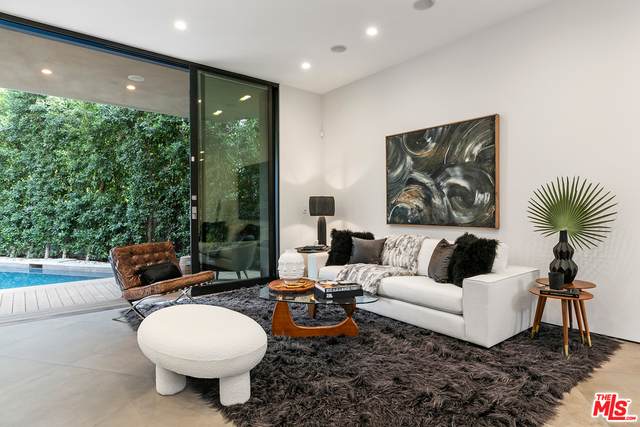 460 Kings Rd - Photo 1