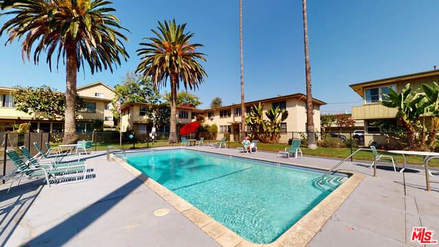 5325 Cahuenga Blvd - Photo 1