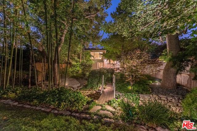 240 Canyon View Dr - Photo 1