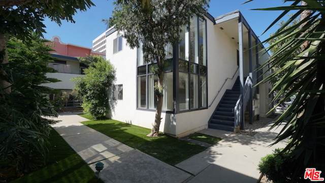 1233 Barry Ave - Photo 1