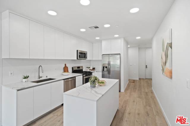 4707 Fulton Ave - Photo 1