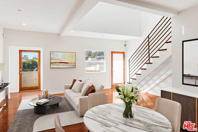 1411 Cloverfield Blvd - Photo 1