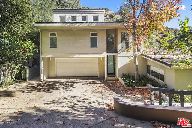 1840 Beverly Dr - Photo 1