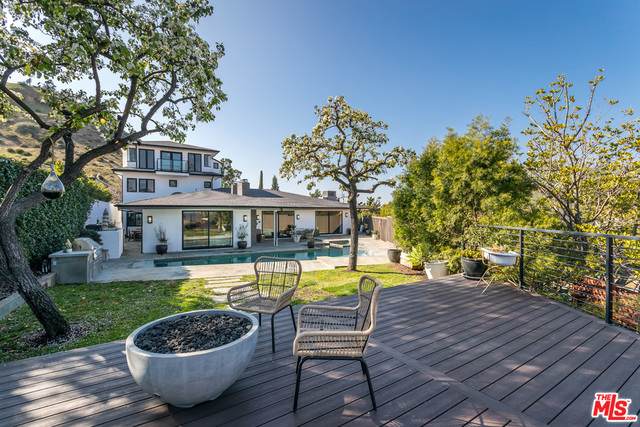 8306 Skyline Dr - Photo 1