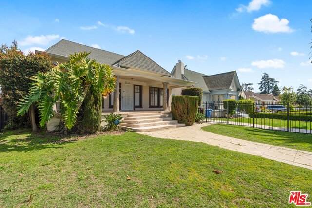 1112 Manhattan Pl - Photo 1