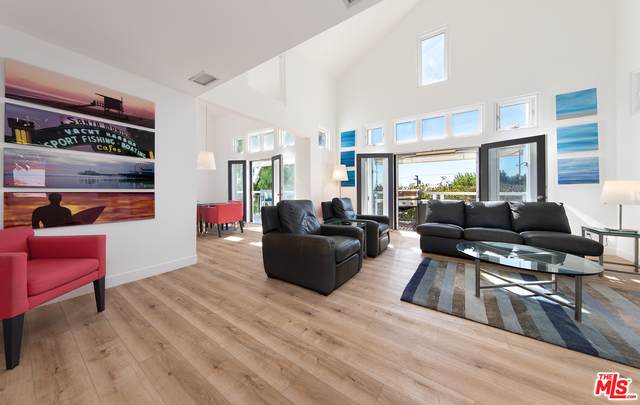 508 Pier Ave - Photo 1
