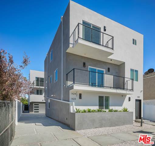 1424 Redondo Blvd - Photo 1