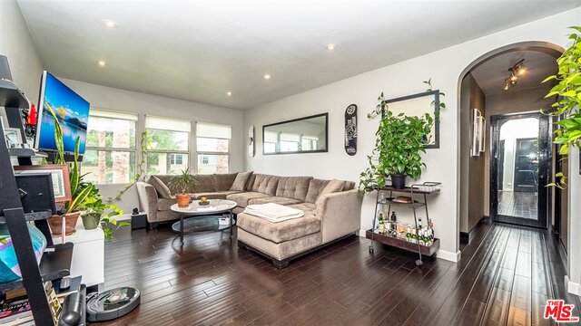 5327 Cahuenga Blvd - Photo 1