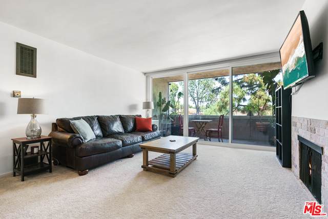 6605 Green Valley Cir - Photo 1