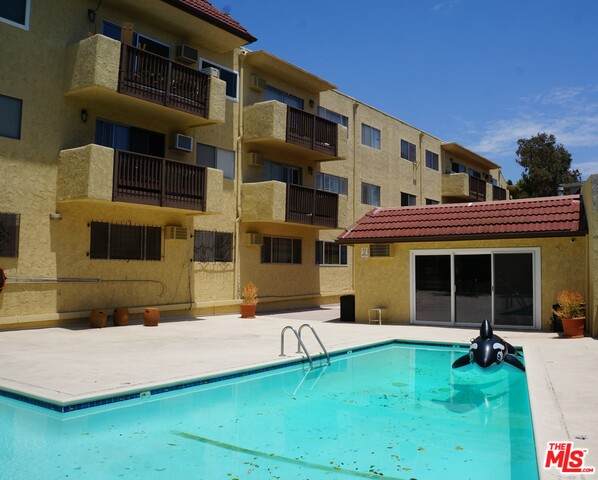 5950 Buckingham Pkwy - Photo 1
