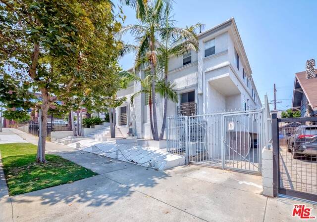 957 Gramercy Dr - Photo 1