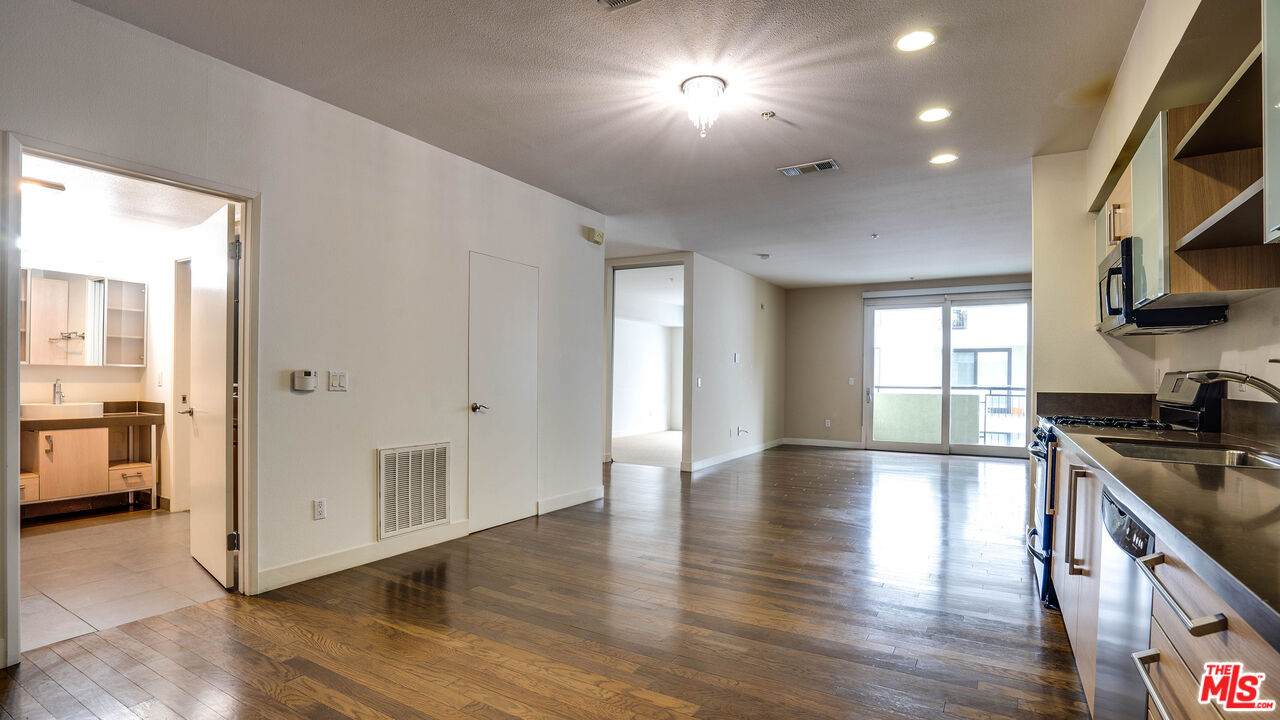 1234 Wilshire Blvd - Photo 1